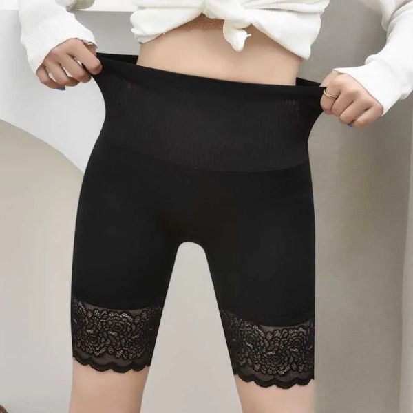 Women’s-Lace-Panties-Gallery-Img1-min